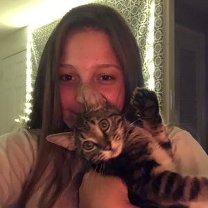 Meet your Posher, Kayla